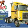 AMT Mack Cruise-Liner Semi Tractor 1:25 Scale Model Kit