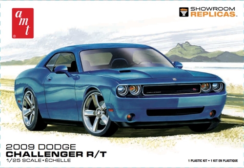 AMT 2009 Dodge Challenger R/T 1:25 Scale Model Kit