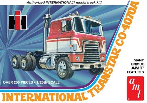 AMT INTERNATIONAL TRANSTAR CO-4070A SEMI TRACTOR 1:25 SCALE MODEL KIT