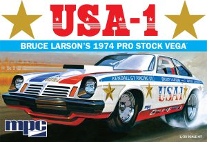 MPC BRUCE LARSON USA-1 PRO STOCK VEGA 1:25 SCALE MODEL KIT