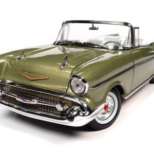AUTO WORLD 1957 CHEVROLET BEL AIR CONVERTIBLE 1:18 SCALE DIECAST