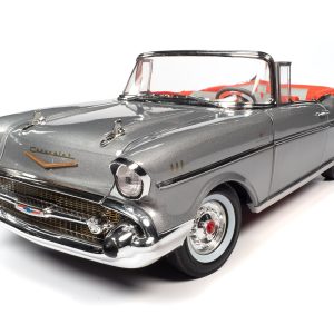 AUTO WORLD 1957 CHEVROLET BEL AIR CONVERTIBLE 1:18 SCALE DIECAST