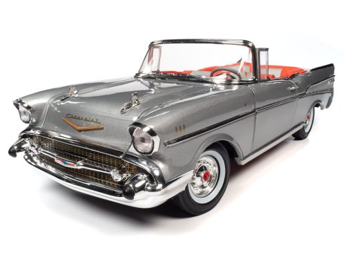 AUTO WORLD 1957 CHEVROLET BEL AIR CONVERTIBLE 1:18 SCALE DIECAST