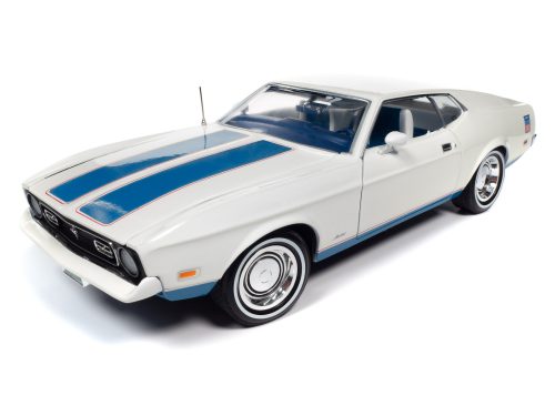 AMERICAN MUSCLE 1972 FORD MUSTANG FASTBACK (CLASS OF 1972) 1:18 SCALE DIECAST