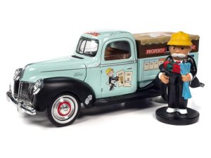 AUTO WORLD MONOPOLY 1940 FORD PROPERTY MANAGEMENT TRUCK W/RESIN FIGURE 1:18 SCALE DIECAST