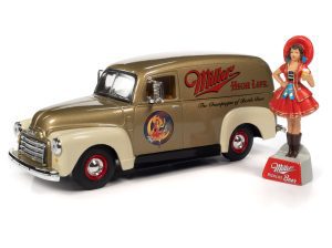 AUTO WORLD 1951 GMC DELIVERY TRUCK MILLER HIGH LIFE W/RESIN MILLER GIRL FIGURE 1:25 SCALE DIECAST