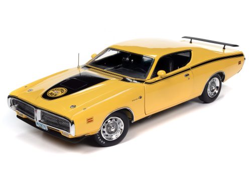AMERICAN MUSCLE 1971 DODGE CHARGER SUPER BEE 1:18 SCALE DIECAST