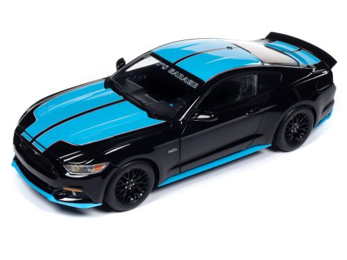 Auto World 2015 Ford Mustang Petty's Garage 1:18 Scale Diecast