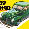 AMT 1939 Ford Sedan Street Rod Series 1:25 Scale Model Kit