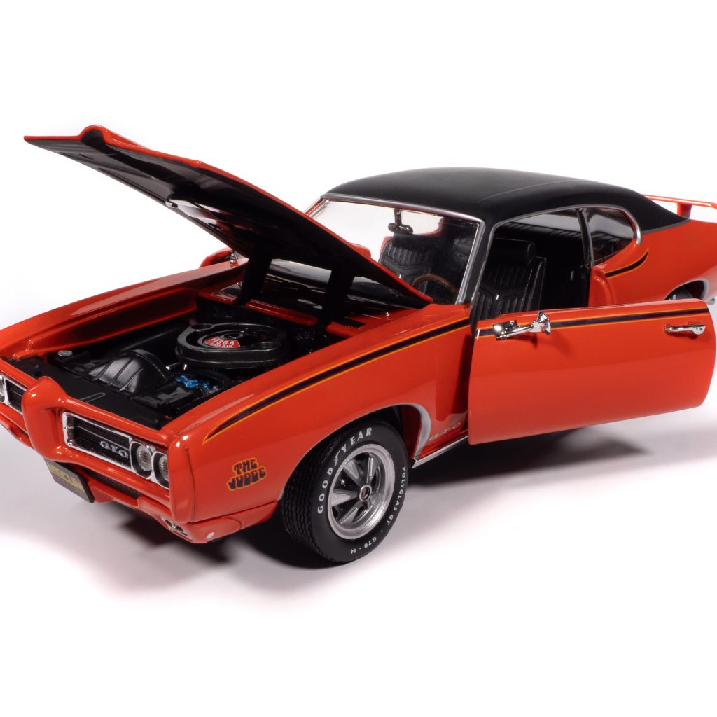 American Muscle 1969 Pontiac GTO Judge Mecum Auctions 1:18 Scale Diecast - Image 2
